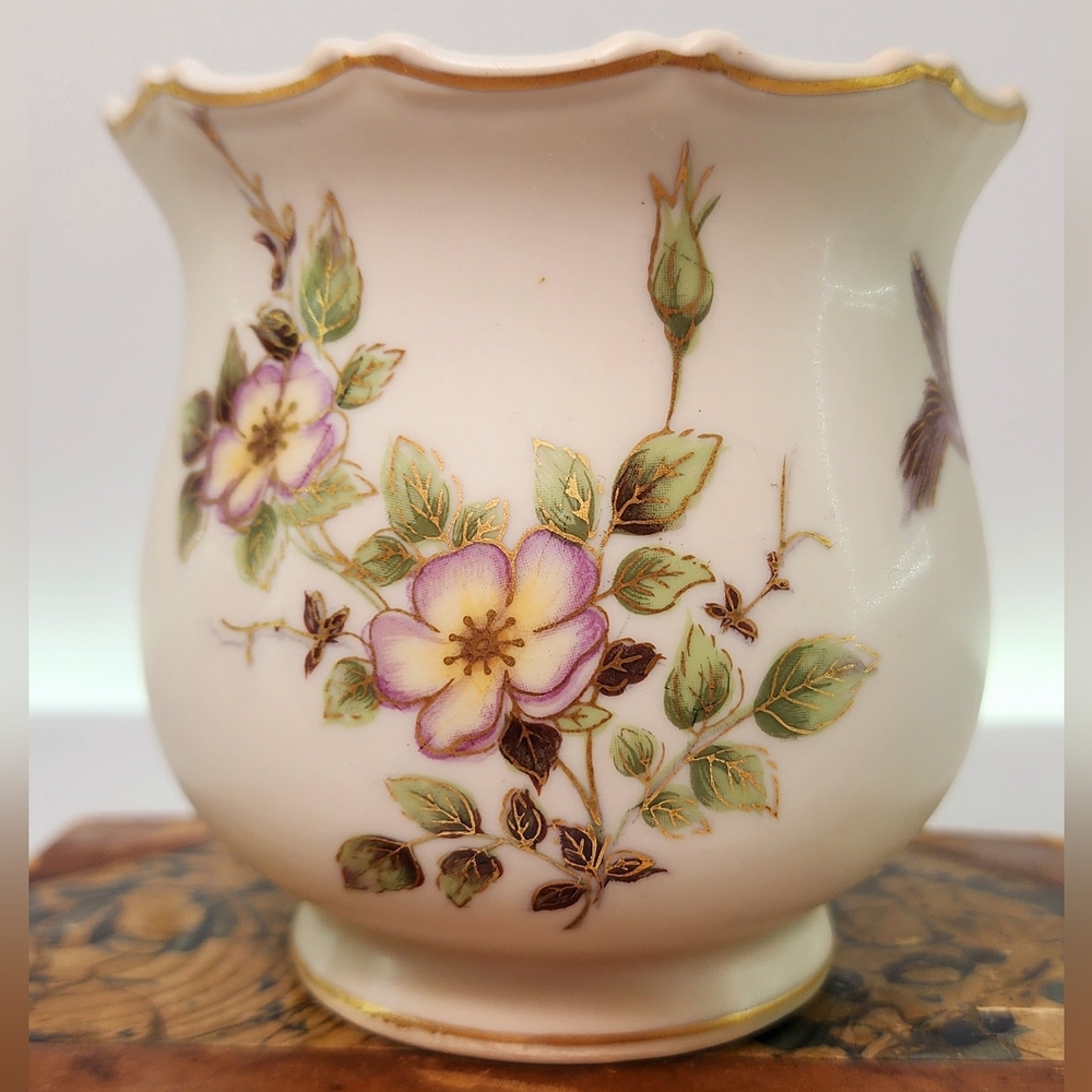 Vintage Ardalt Lenwile China vase